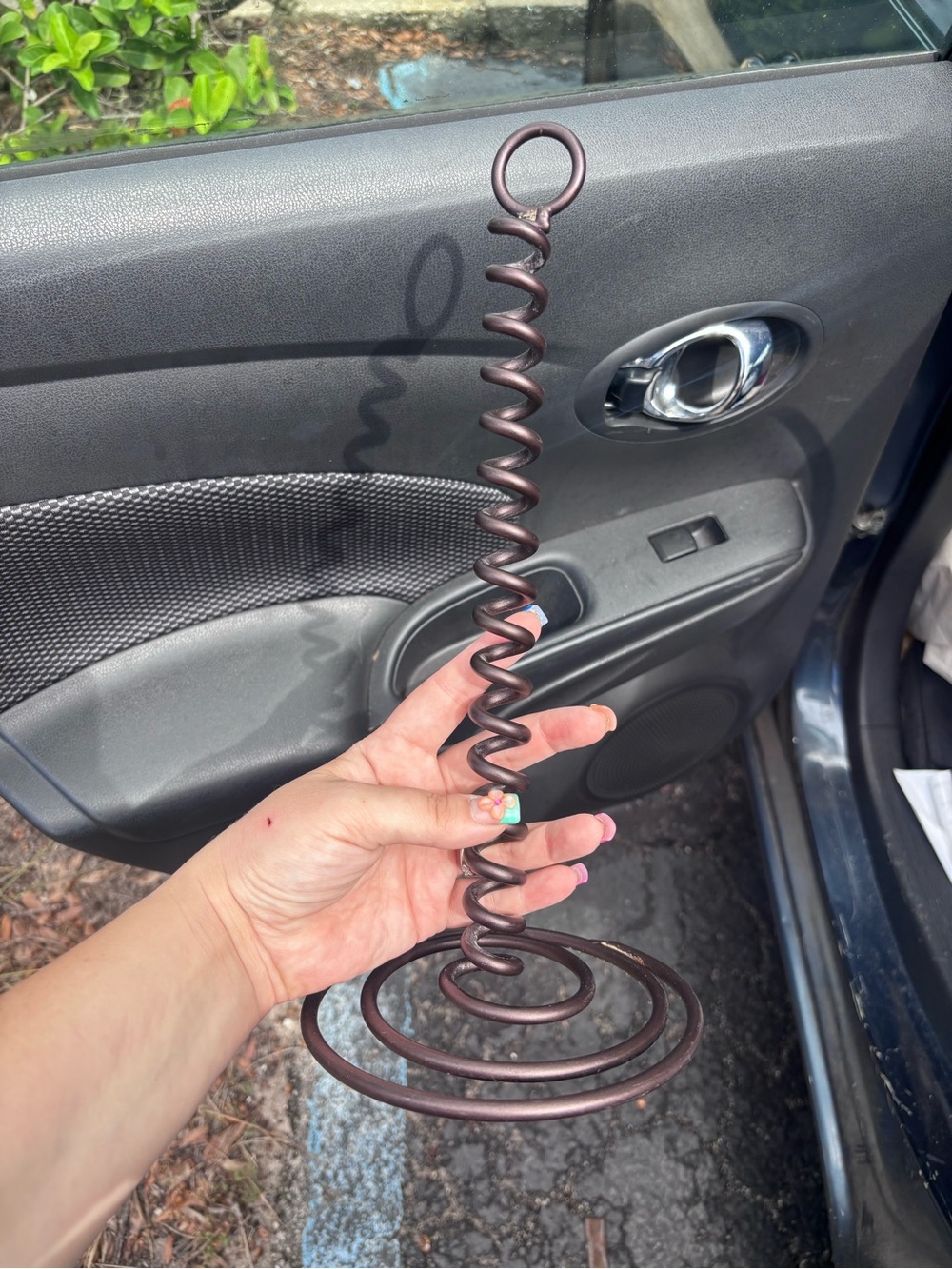 Coil paper towel holder